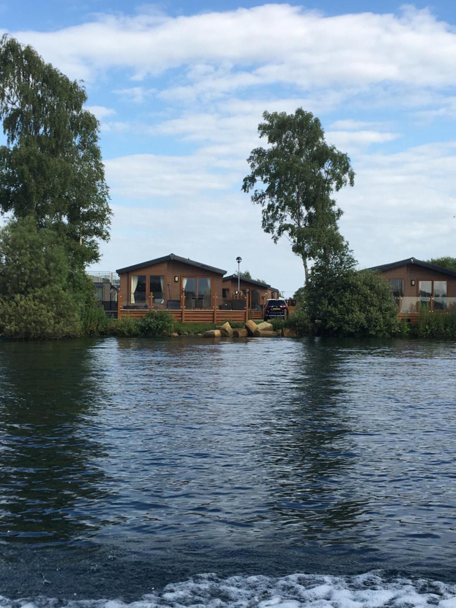 Fable Lodge Tattershall Lakes - Luxury Lakeside Lodge With Hot Tub Ngoại thất bức ảnh