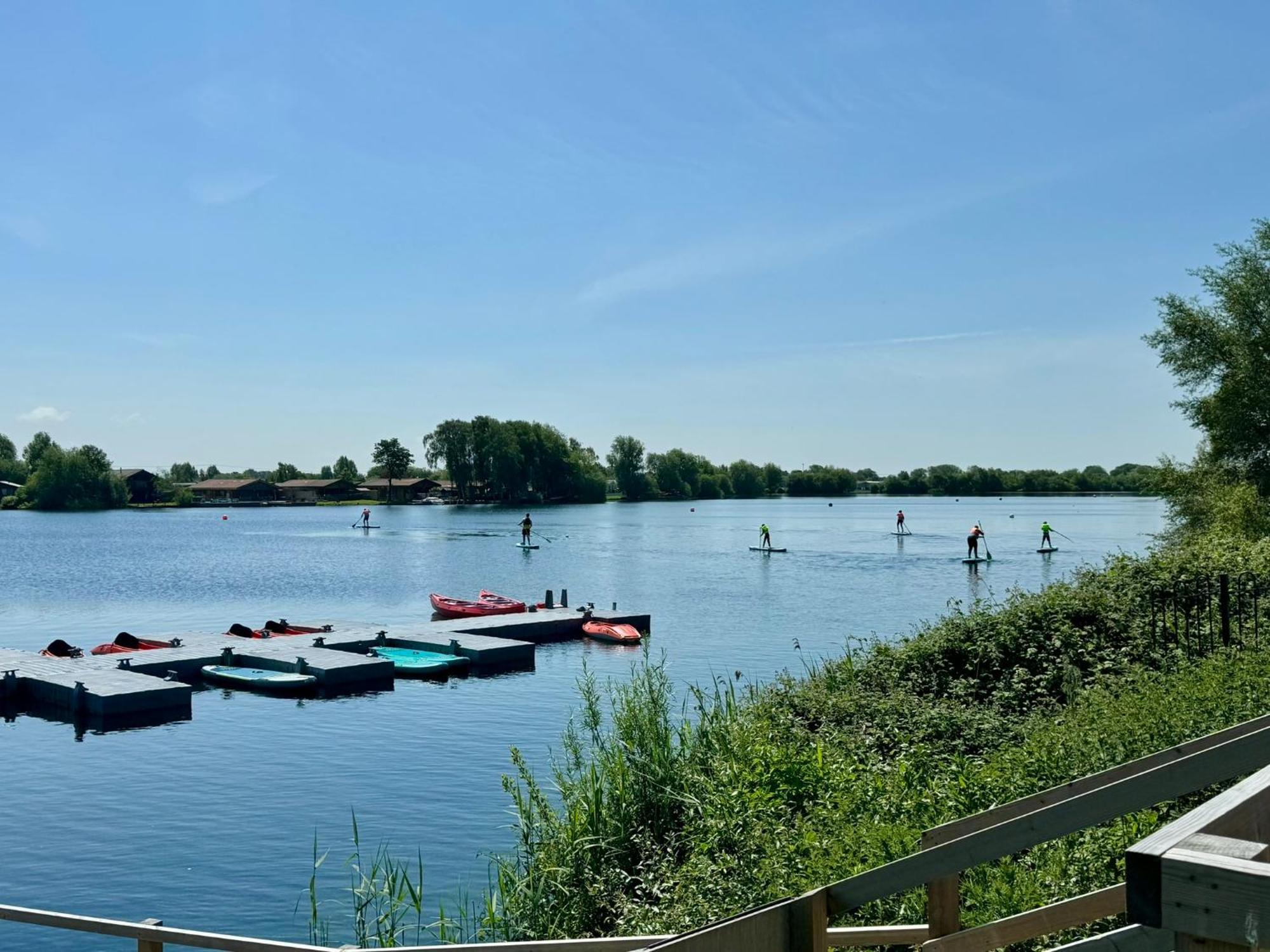Fable Lodge Tattershall Lakes - Luxury Lakeside Lodge With Hot Tub Ngoại thất bức ảnh