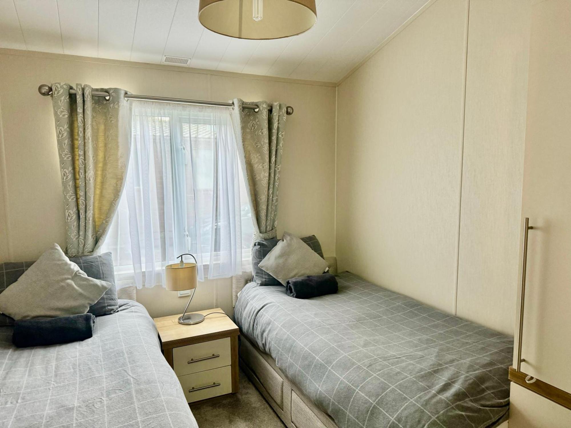Fable Lodge Tattershall Lakes - Luxury Lakeside Lodge With Hot Tub Ngoại thất bức ảnh
